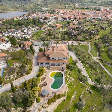 Mansion Con Jacuzzi A 40 Grados, Gran Piscina Y Padel Villa El Tiemblo Eksteriør billede