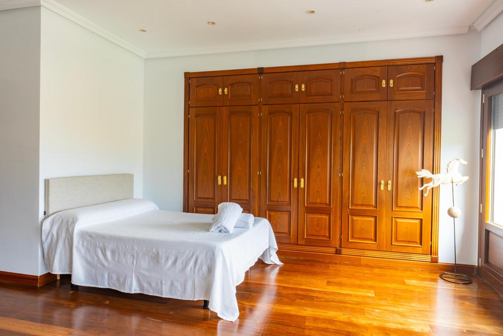Mansion Con Jacuzzi A 40 Grados, Gran Piscina Y Padel Villa El Tiemblo Eksteriør billede