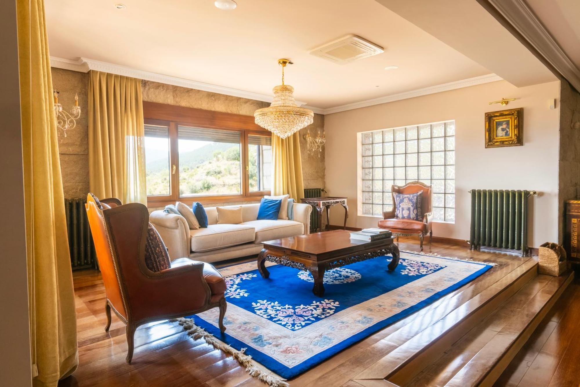 Mansion Con Jacuzzi A 40 Grados, Gran Piscina Y Padel Villa El Tiemblo Eksteriør billede