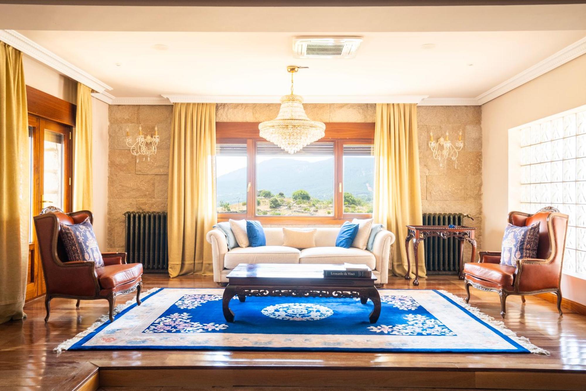 Mansion Con Jacuzzi A 40 Grados, Gran Piscina Y Padel Villa El Tiemblo Eksteriør billede