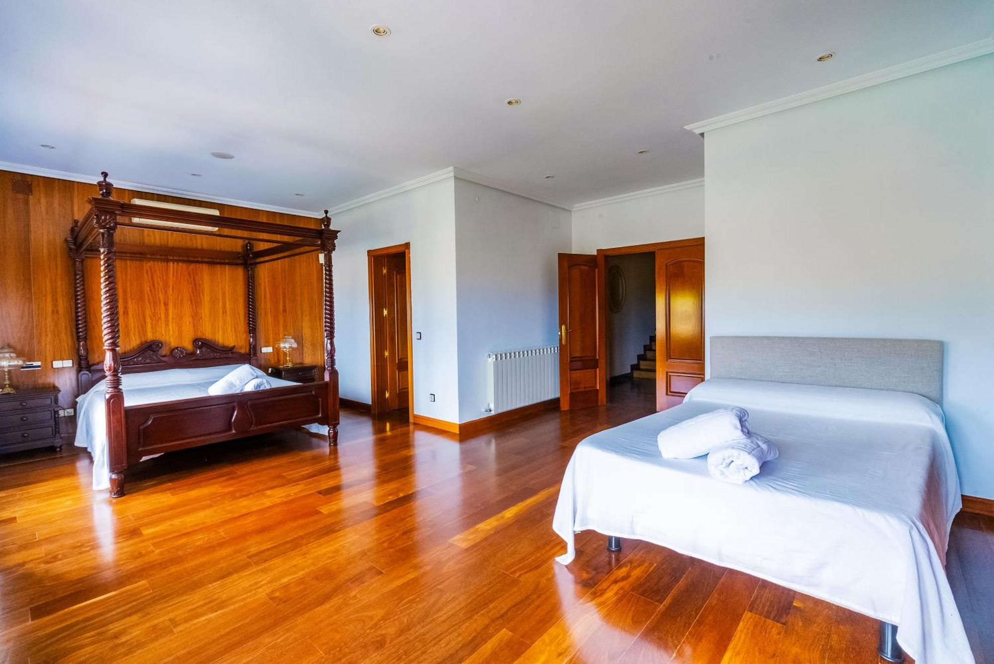 Mansion Con Jacuzzi A 40 Grados, Gran Piscina Y Padel Villa El Tiemblo Eksteriør billede