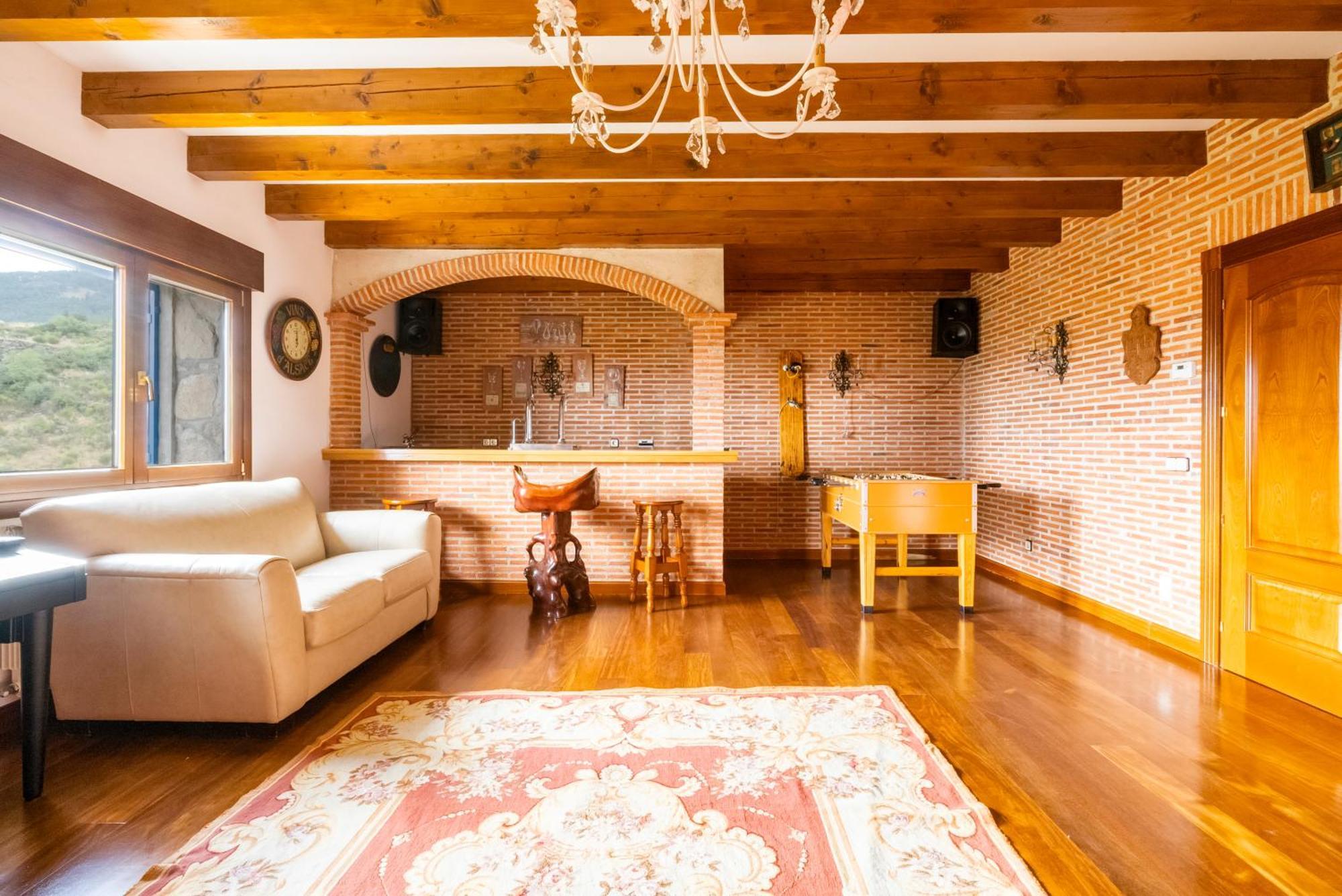 Mansion Con Jacuzzi A 40 Grados, Gran Piscina Y Padel Villa El Tiemblo Eksteriør billede