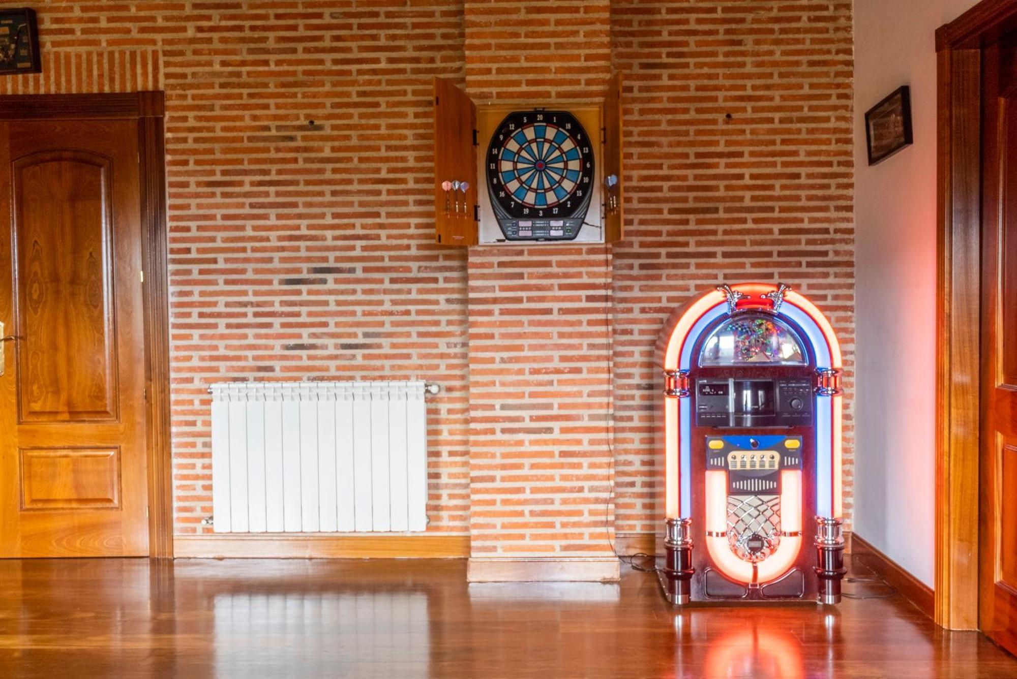 Mansion Con Jacuzzi A 40 Grados, Gran Piscina Y Padel Villa El Tiemblo Eksteriør billede