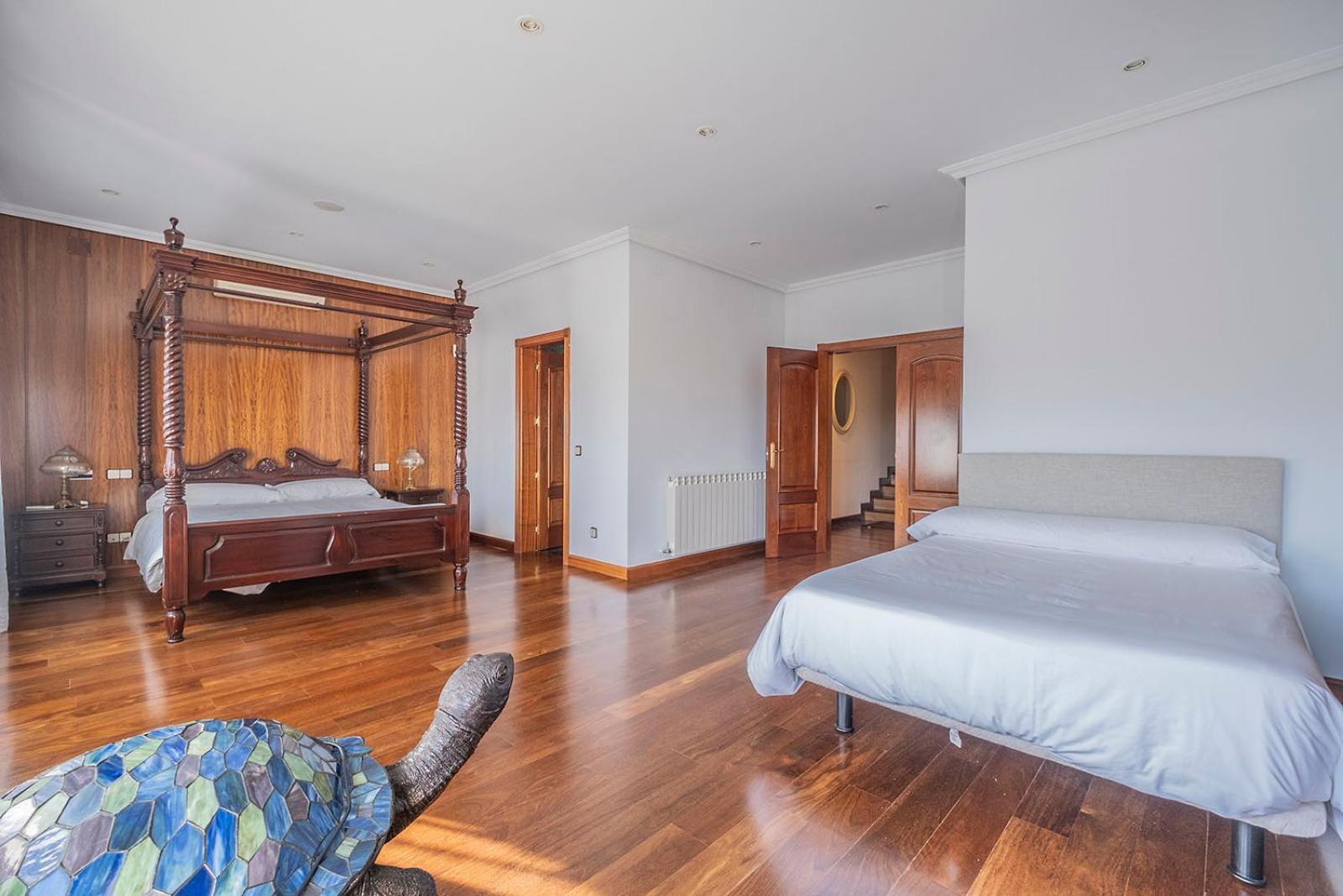 Mansion Con Jacuzzi A 40 Grados, Gran Piscina Y Padel Villa El Tiemblo Eksteriør billede