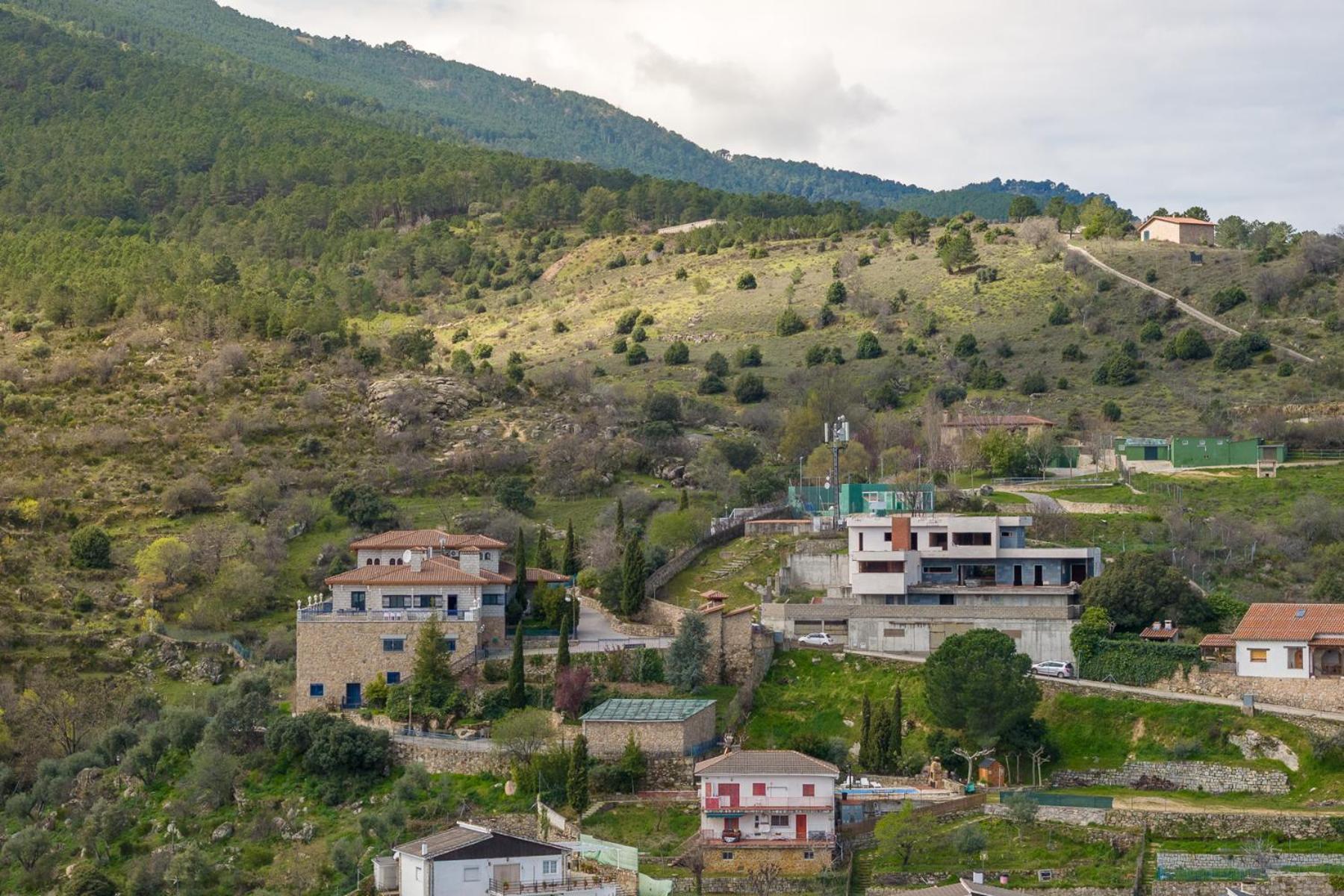 Mansion Con Jacuzzi A 40 Grados, Gran Piscina Y Padel Villa El Tiemblo Eksteriør billede