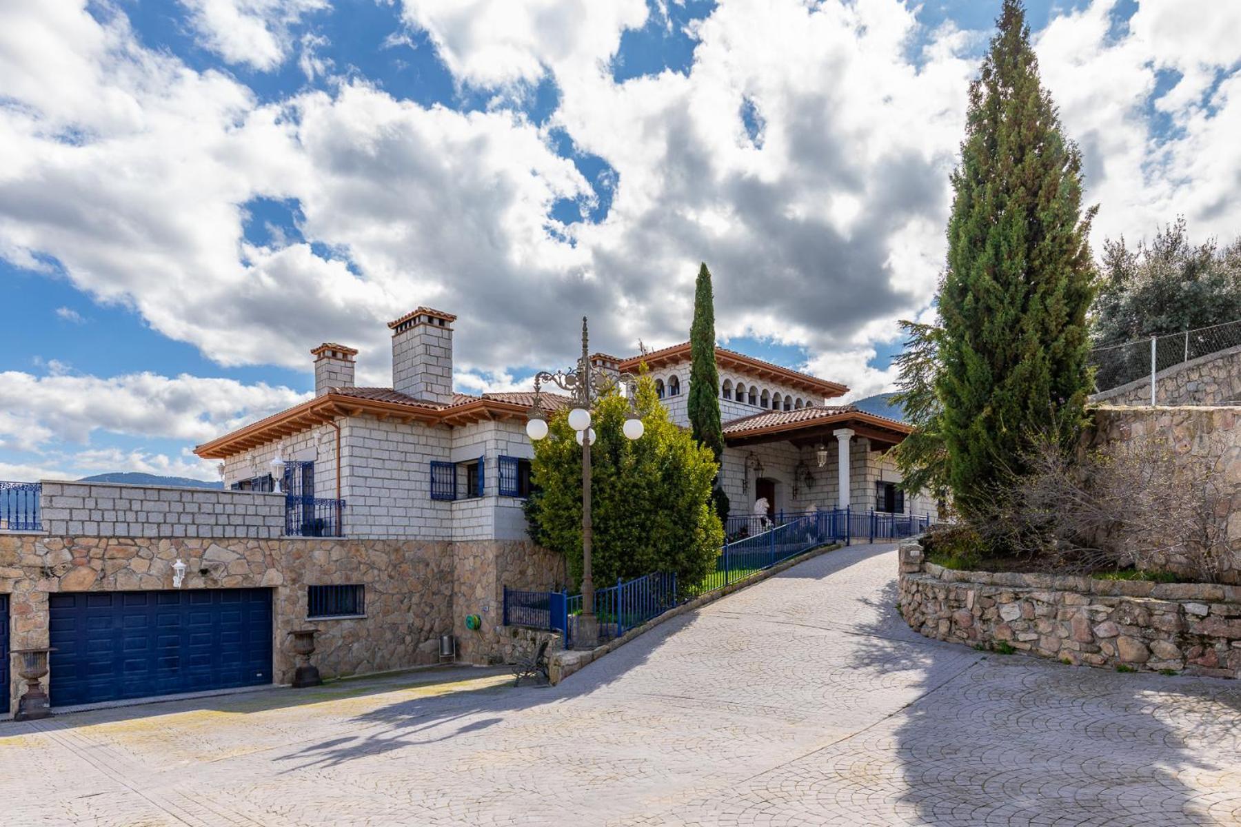 Mansion Con Jacuzzi A 40 Grados, Gran Piscina Y Padel Villa El Tiemblo Eksteriør billede