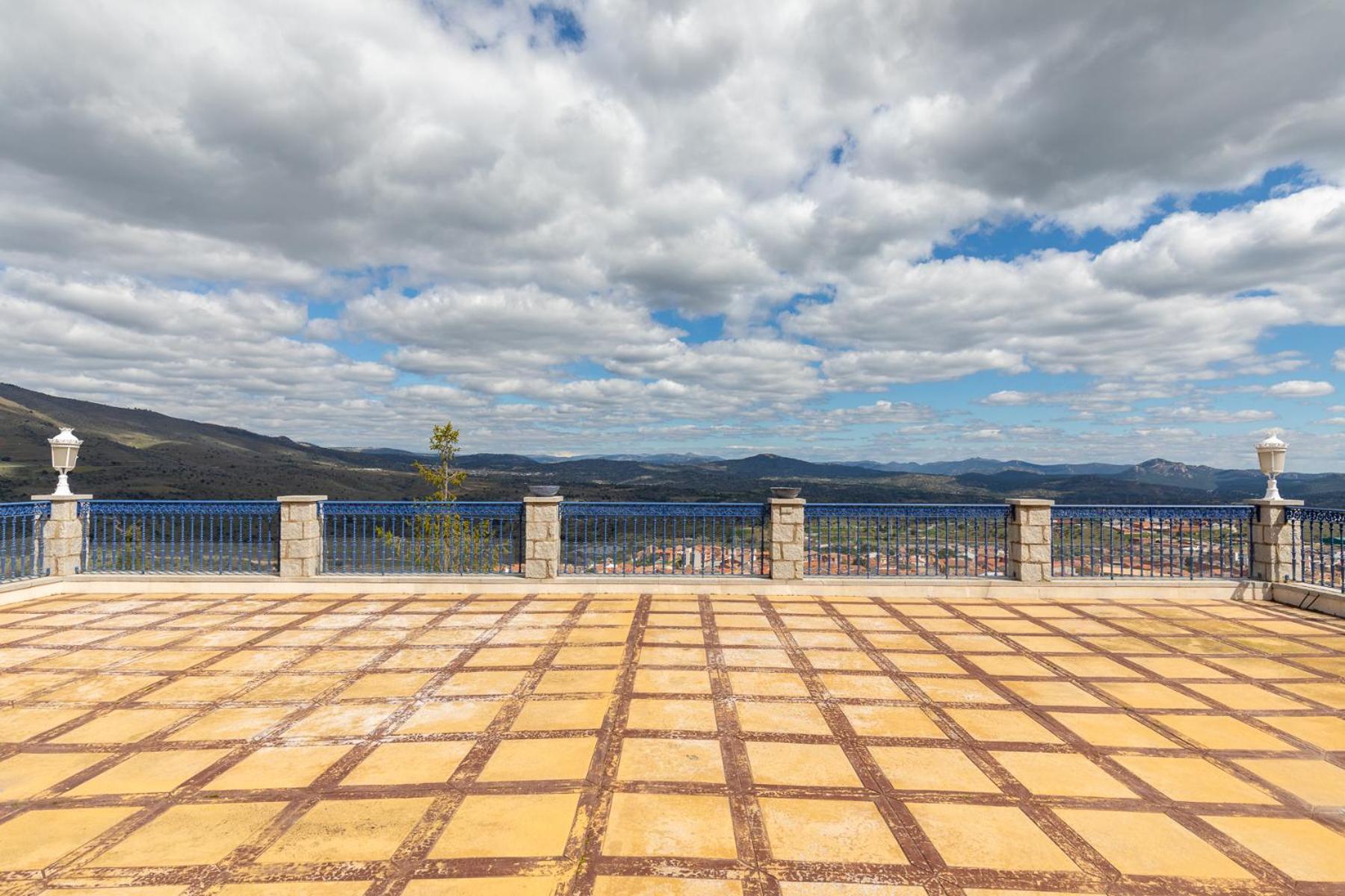 Mansion Con Jacuzzi A 40 Grados, Gran Piscina Y Padel Villa El Tiemblo Eksteriør billede